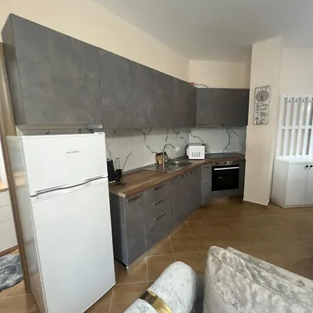 303 Bar Dibra Shkembi Kavajes Appartement